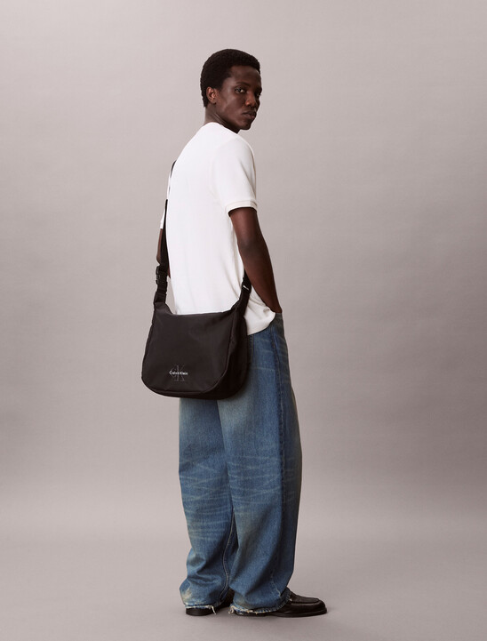 남성 볼드 로고 나일론 슬링