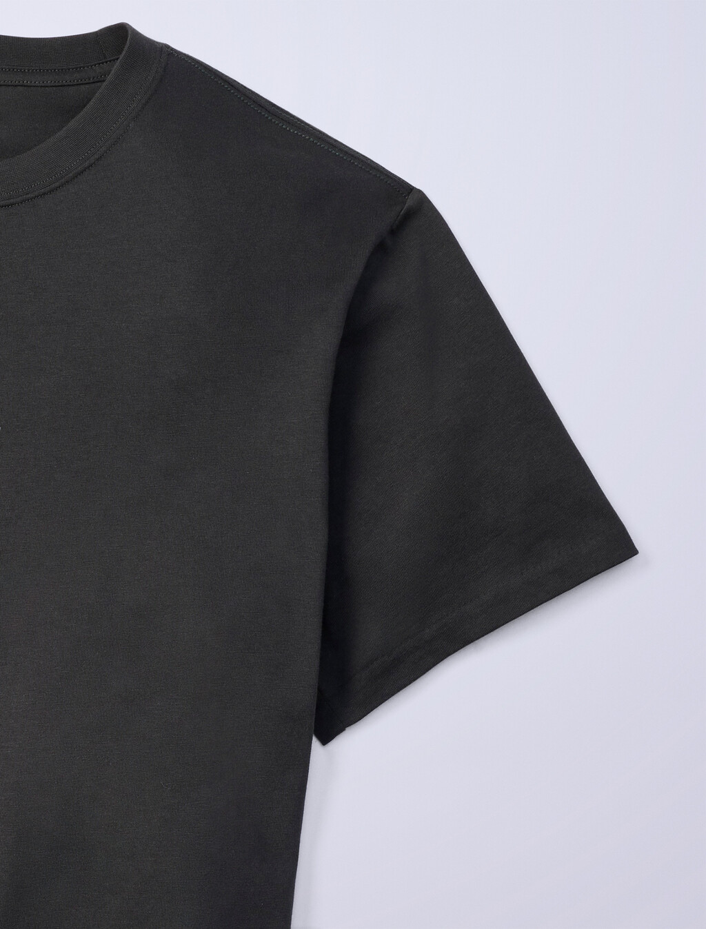 Buy Jung Kook for Calvin Klein 남성 릴렉스 핏 모노그램 로고 반팔 티셔츠 in color PEAT