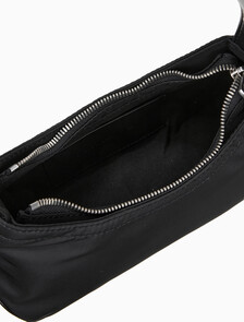 Buy 여성 CKJ 스컬티드 믹스 라운드 숄더백 in color BLACK