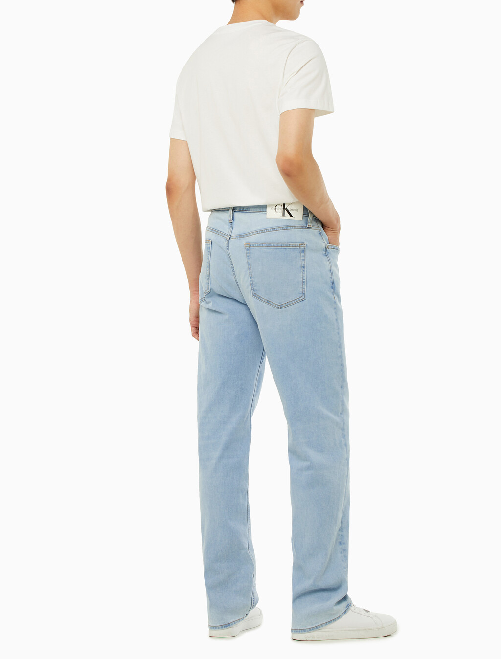 Buy 남성 90's 스트레이트핏 라이트블루 에코 쿨 데님 in color CHALKY BLUE