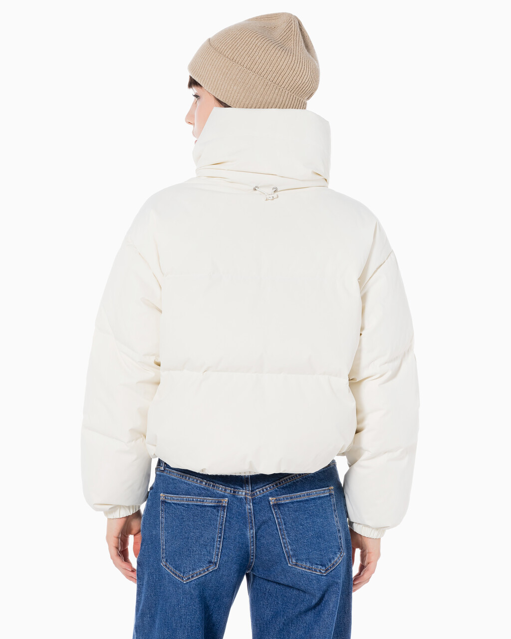 Buy 여성 볼륨 넥 크롭 다운 푸퍼 in color WHITE