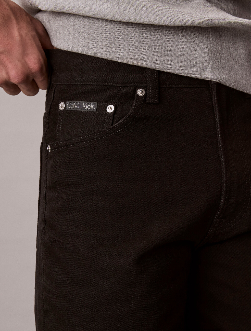 Buy 90s CK 클래식 쇼츠 in color BLACK