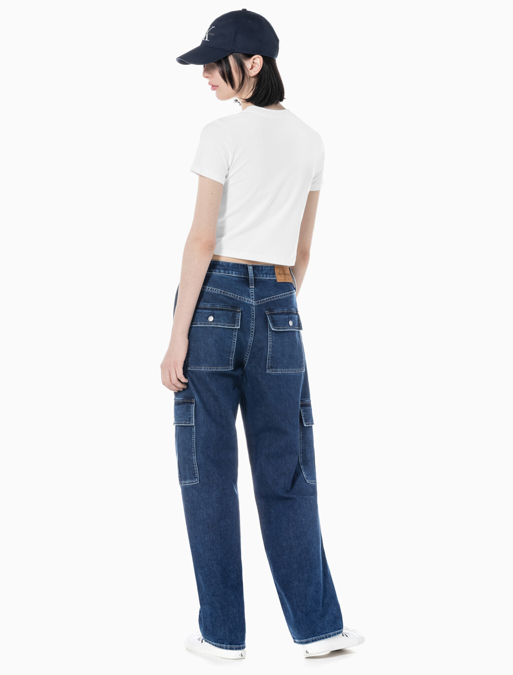 Buy 여성 슬림핏 베이비 크롭 반팔 티셔츠 in color BRIGHT WHITE