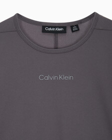 Buy 여성 박시 핏 에센셜 기능성 반팔 티셔츠 in color BLK AOP/BITTER