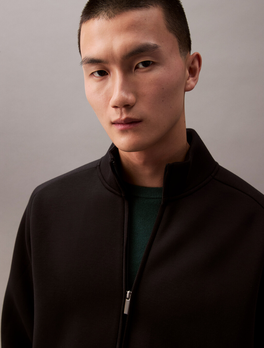 Buy 남성 롱슬리브 스페이서 모크넥 풀집업 자켓 in color BLACK BEAUTY