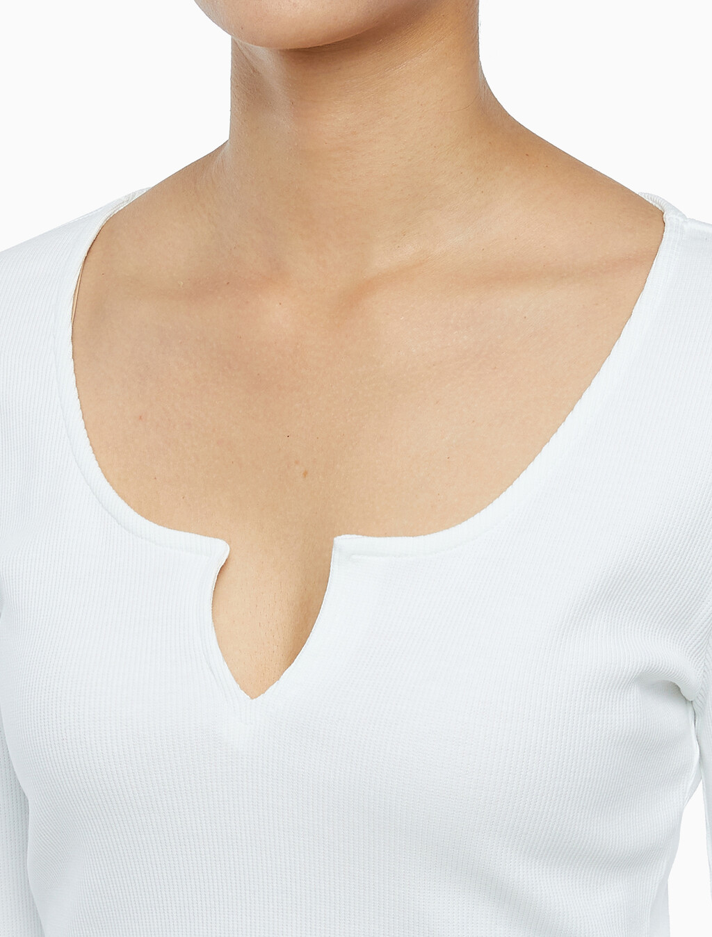 Buy 여성 스플리트 카라 립 롱 슬리브 in color BRIGHT WHITE