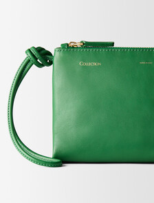 Buy ESSENTIAL CASE in color FERN GREEN