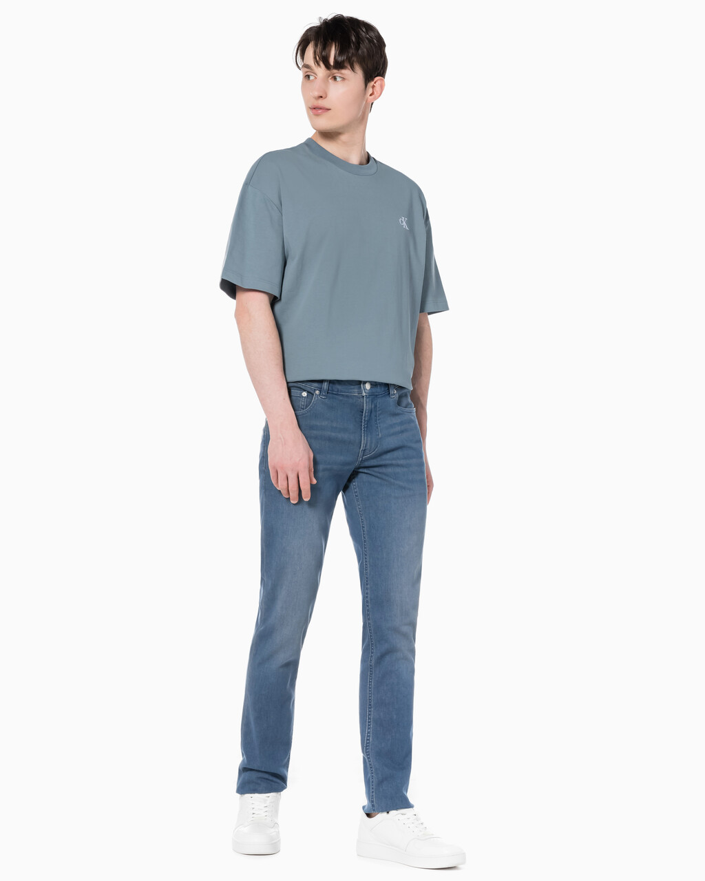 Buy 남성 바디핏 블루그레이 데님 in color GREY STEPPED RELEASE HEM