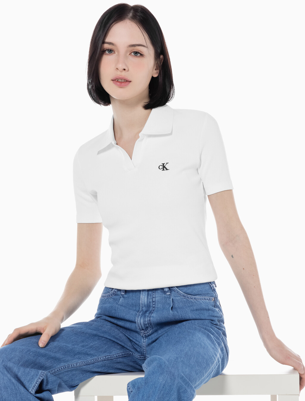Buy 여성 슬림핏 립 브이넥 폴로 티셔츠 in color BRIGHT WHITE
