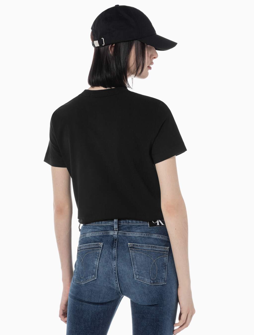 Buy 여성 레귤러핏 스몰 모노그램 로고 반팔 티셔츠  in color CK BLACK