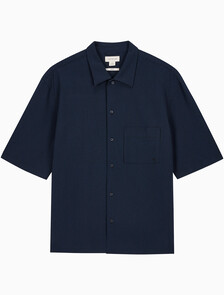 Buy 남성 릴렉스핏 시어서커 스트라이프 반팔 셔츠 in color DARK SAPPHIRE