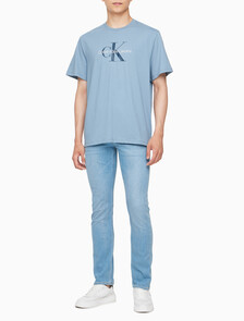 Buy 남성 레귤러핏 히어로 모노그램 로고 반팔 티셔츠 in color BLUE