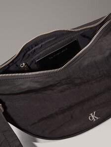 Buy 남녀공용 슬링 나일론 크로스바디 호보 백 in color BLACK