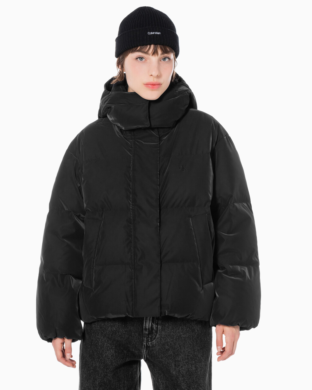 Buy 여성 디터쳐블 후디 다운 푸퍼 in color CK BLACK