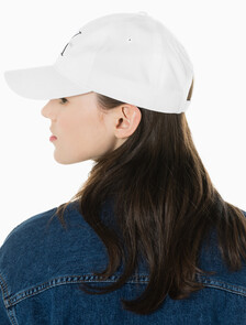 Buy 남녀공용 CKJ 모노그램 엠브로이더리 캡 in color BRIGHT WHITE