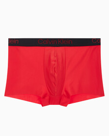 Buy 남성 CK 블랙 홀리데이 로우라이즈 트렁크 in color ROUGE
