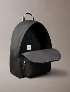 Buy 남녀공용 그래픽 캡슐 라운드 백팩 in color BLACK