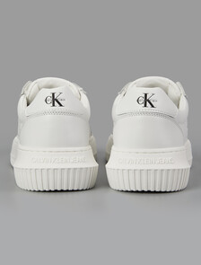 Buy CKJ 말모 플랫폼 스니커즈 in color WHITE