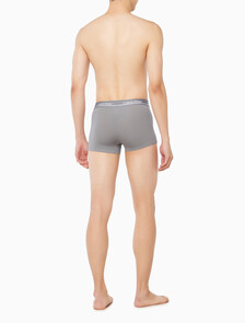 Buy 남성 CK 마이크로 플러스 로우 라이즈 트렁크 4PK in color Charcoal / Black / White / Black