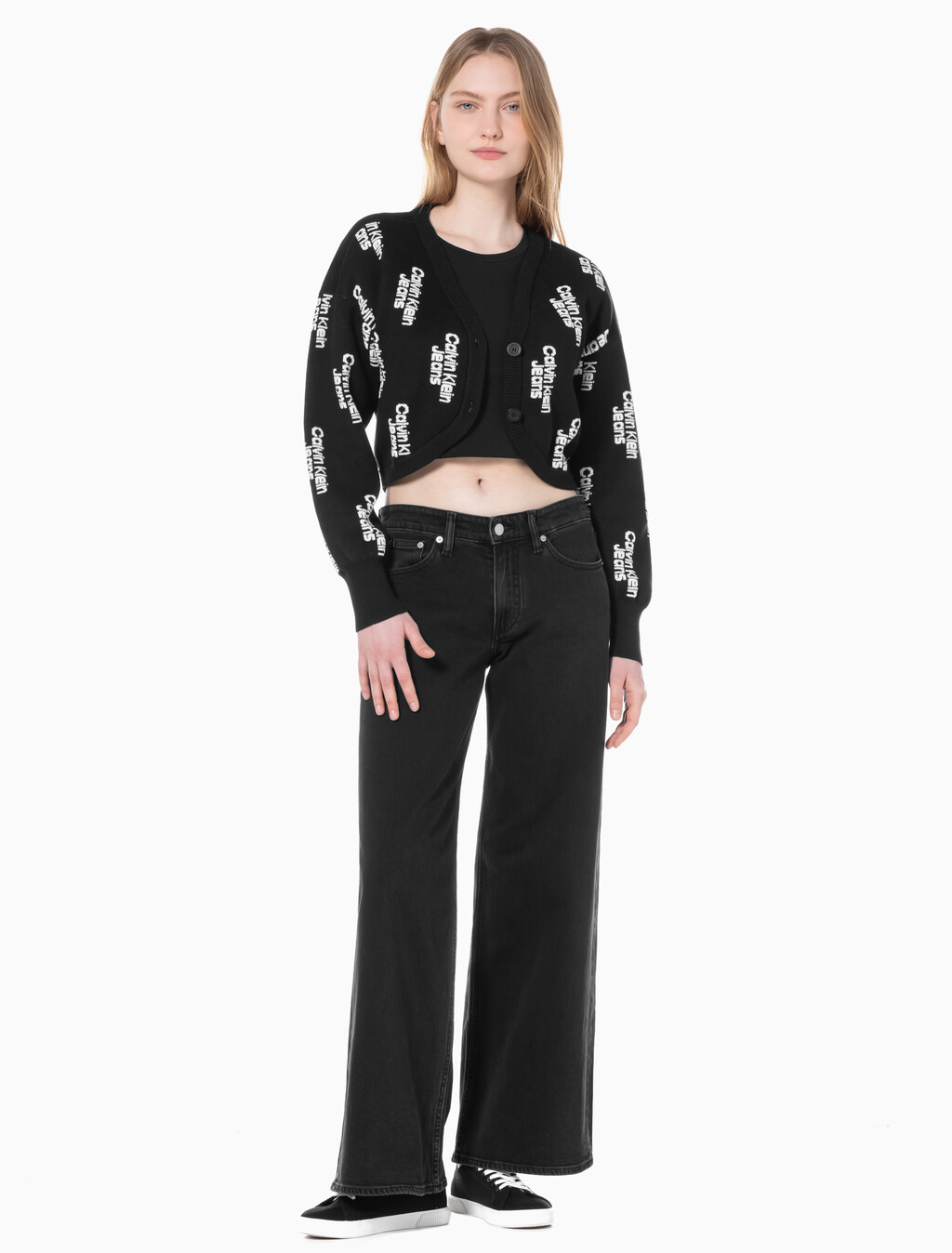 Buy 여성 로우라이즈 배기핏 블랙 데님 in color WASHED BLACK LOGO LACE
