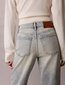 Buy 여성 와이드 레그 메이플 페이드 데님 in color Light Blue