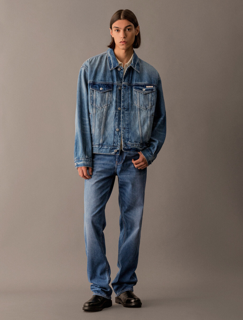 Buy 남성 90's 스트레이트핏 미드블루 스톤워시 데님 in color MID BLUE BACK EMBRO
