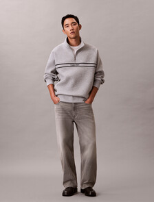 Buy 남성 배럴핏 스모크스택 데님 in color Grey