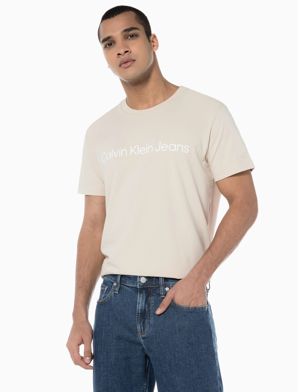 Buy 남성 레귤러핏 인스티튜셔널 로고 스트레치 반팔 티셔츠  in color CLASSIC BEIGE