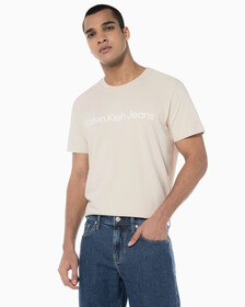 Buy 남성 레귤러핏 인스티튜셔널 로고 스트레치 반팔 티셔츠 in color CLASSIC BEIGE