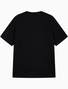 Buy 남성 클래식핏 뱃지 로고 반팔 티셔츠 in color BLACK