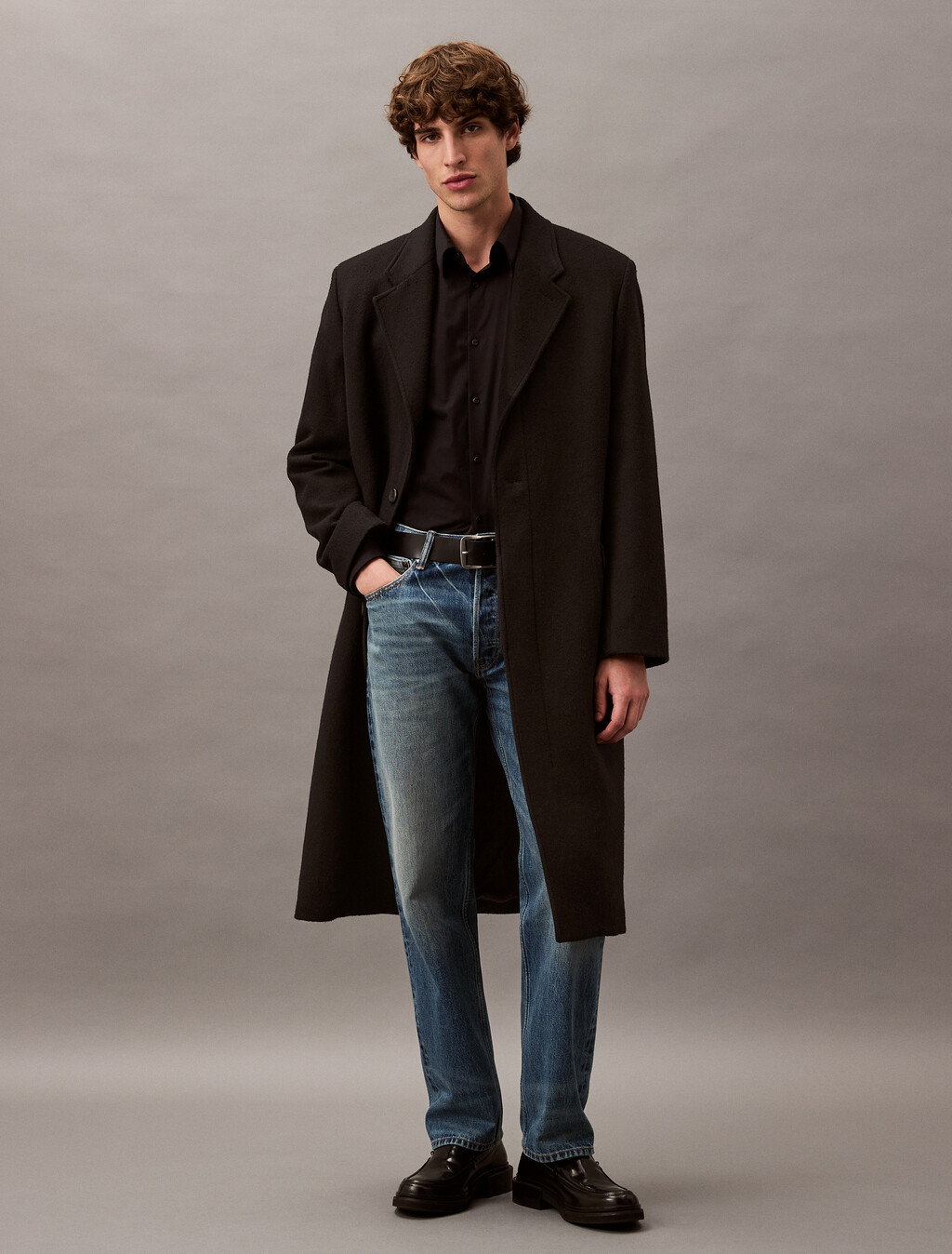 Buy 남성 롱슬리브 브러시드 울 캐시미어 블렌드 탑 코트 in color BLACK BEAUTY