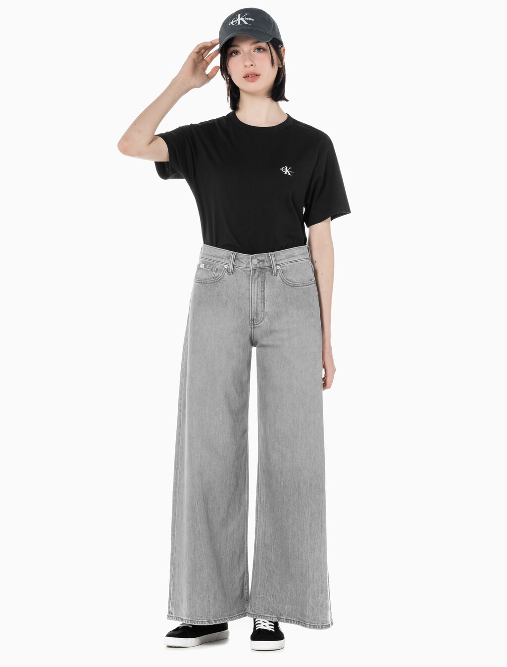 Buy 여성 로우라이즈 루즈핏  그레이  데님 in color GREY STEPPED RELEASE HEM