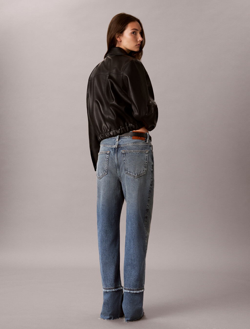 Buy 여성 하이라이즈 루즈 로우 헴 데님 in color Denim Blue