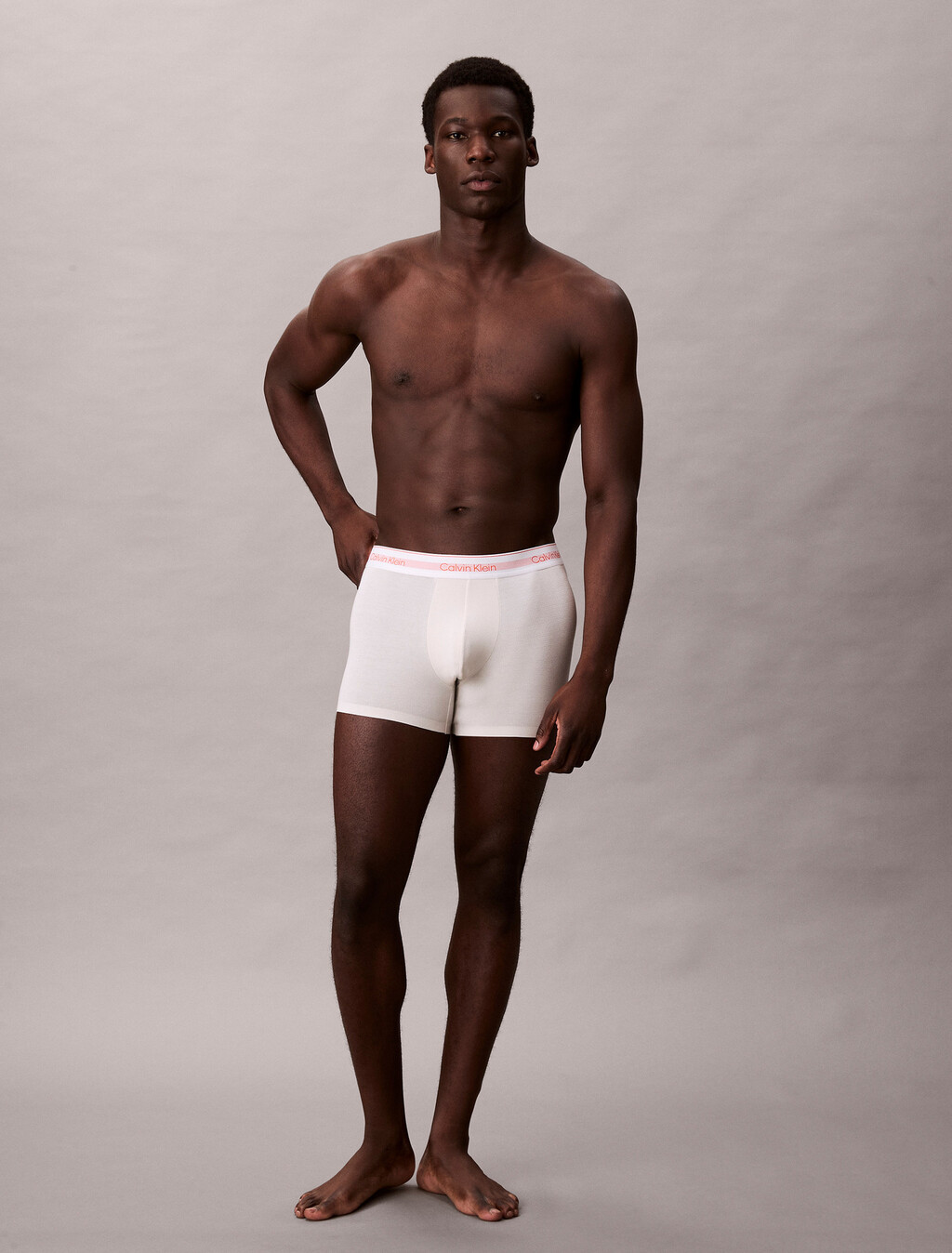 Buy 남성 아이콘 모달 메쉬 스트레치 트렁크 in color Light Beige