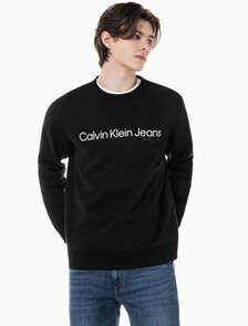 Buy 남성 레귤러핏 인스티튜셔널 로고 기모 스웨트셔츠 in color CK BLACK