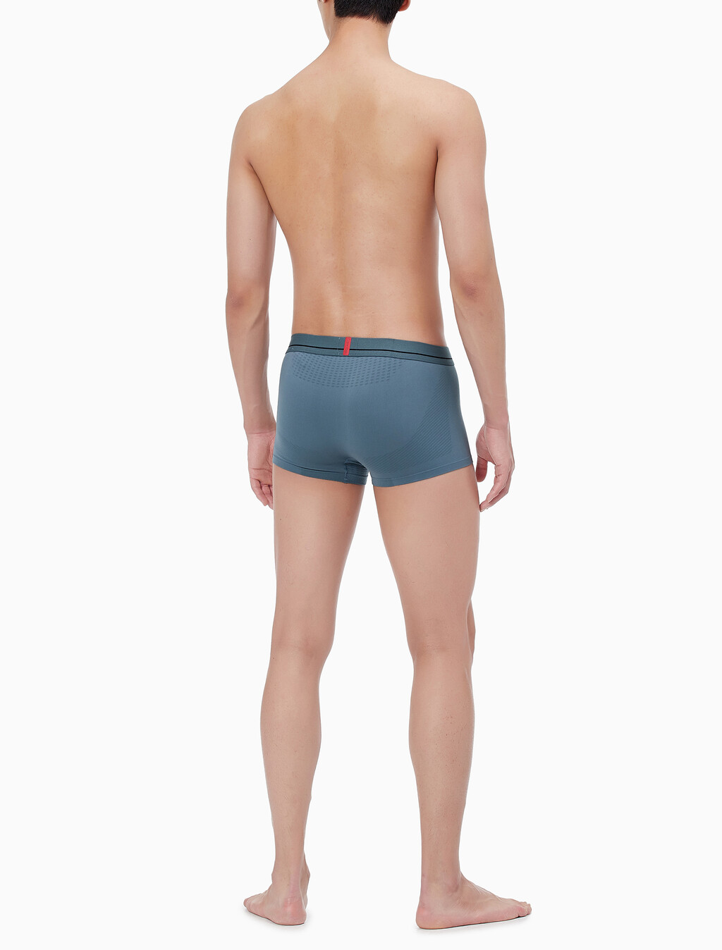 Buy 남성 CK 프로 핏 마이크로 로우라이즈 드로즈 in color BLUE LAKE