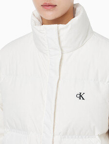 Buy 여성 숏 렝스 스탠드 카라 푸퍼 in color Ivory