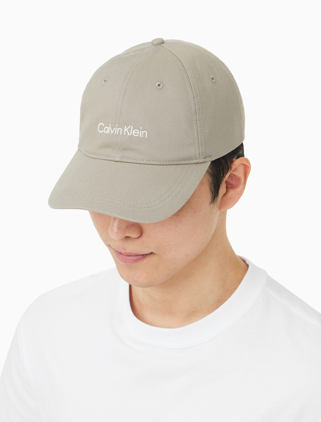 Buy 남녀공용 CKJ 타이틀케이스 로고 볼캡 in color VINTAGE KHAKI