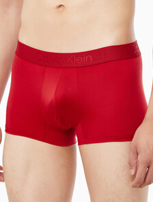 Buy 남성 CK 블랙 마이크로파이버 트렁크 in color Brown