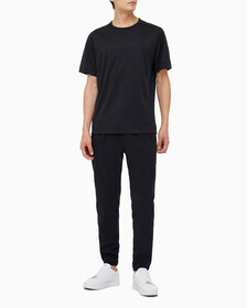 Buy 남성 레귤러 핏 에센셜 하이 스트레치 기능성 우븐 팬츠 in color BLACK