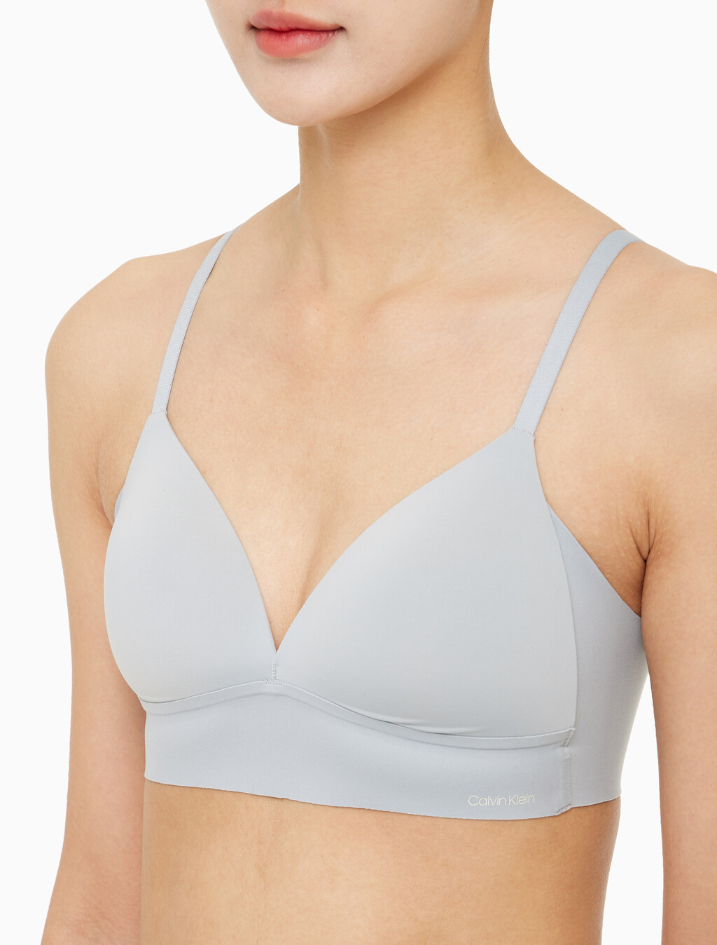 Buy 여성 인비져블 테일러드 NSE AF 트라이앵글 브라 in color SILVER SPRINGS