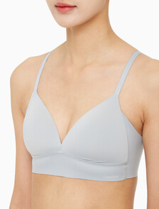 Buy 여성 인비져블 테일러드 NSE AF 트라이앵글 브라 in color SILVER SPRINGS