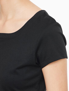 Buy 여성 쿨링 로고 베이비 티셔츠 in color CK BLACK