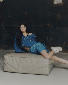 Buy 여성 쥬리치2.0 어그부츠 in color WHITE