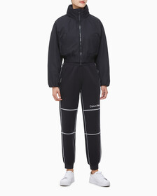 Buy 여성 크롭 패디드 재킷 in color BLACK