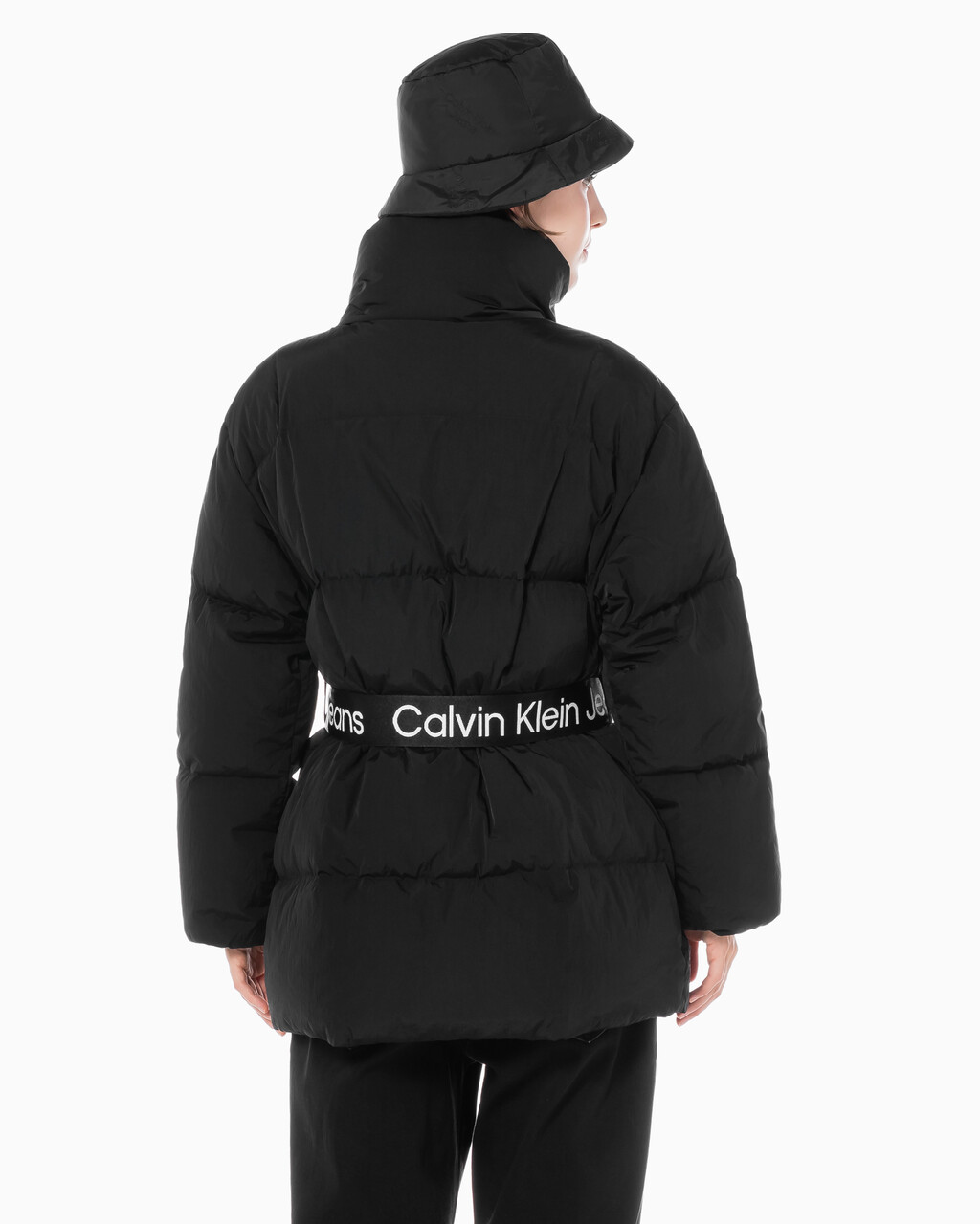 Buy 여성 벨트 롱 푸퍼 in color CK BLACK