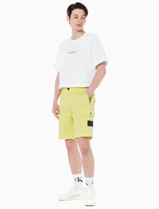 Buy 남성 나일론 라이트웨이트 카고 쇼츠 in color YELLOW SAND