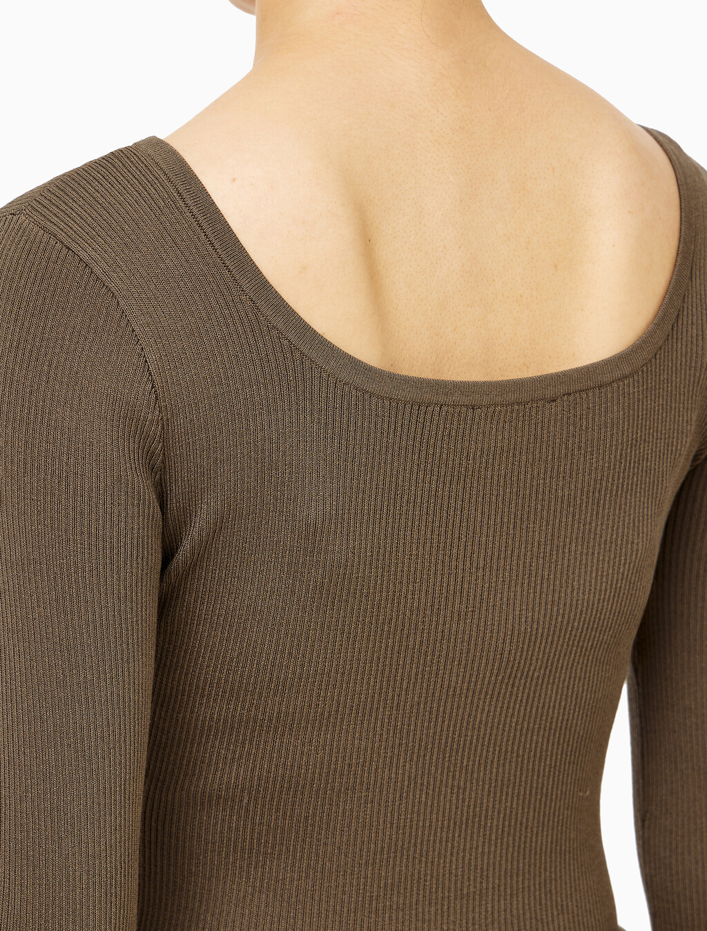 Buy 여성 립 스웨터 in color BROWN