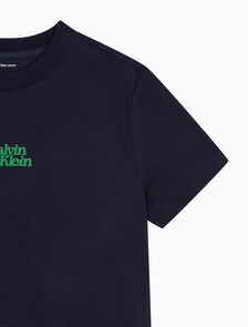 Buy 여성 플럭 로고 반팔 티셔츠 in color BARITONE BLUE