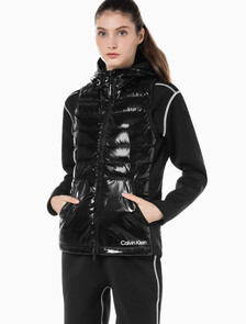 Buy 여성 슬림핏 다운 베스트 in color BLACK